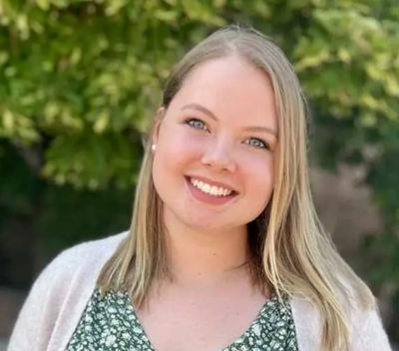 Sarah Peterson portrait